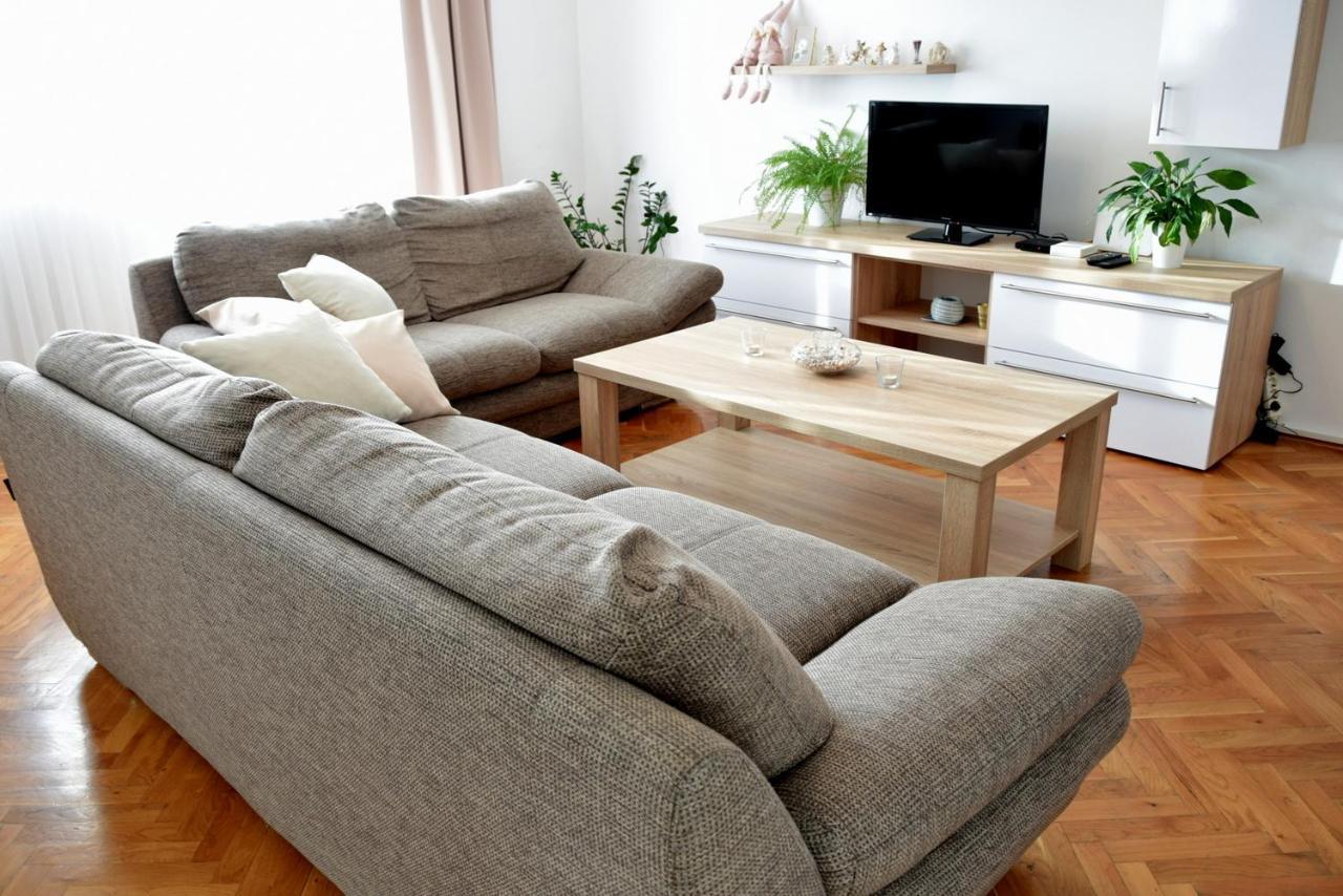 Palit Hills Superior Apartments Екстер'єр фото