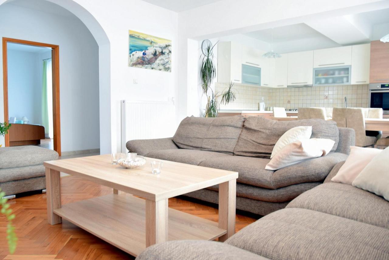 Palit Hills Superior Apartments Екстер'єр фото