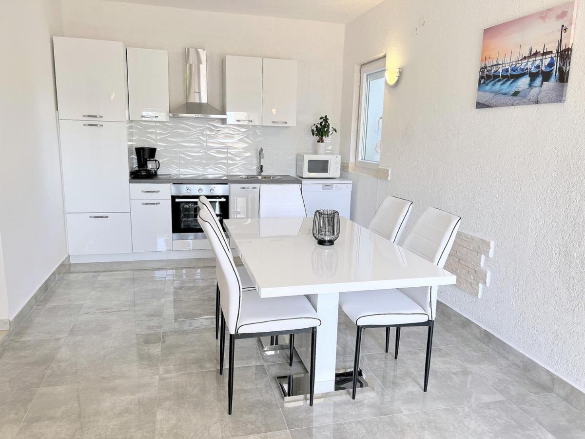 Palit Hills Superior Apartments Екстер'єр фото