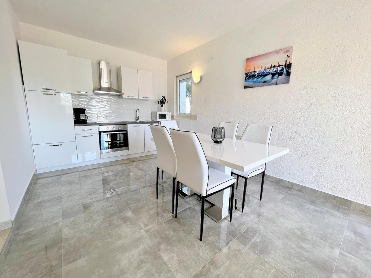 Palit Hills Superior Apartments Екстер'єр фото